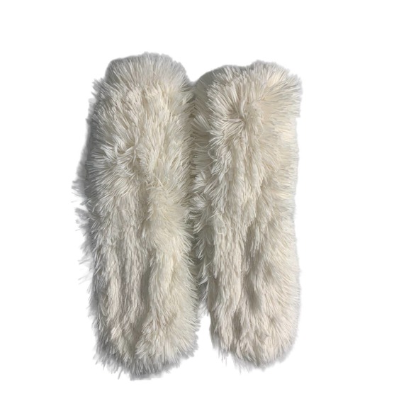 Bundle of 2 Pairs Non Slip Winter Socks & 1 Bridger bowl Pom Pom winter cap - Picture 4 of 12